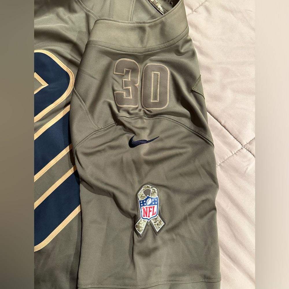 4x🎉HP🎉 LA Rams Nike Jersey SALUTE TO SERVICE Special Edition 🇺🇸 Gurley II #30 - Picture 13 of 16